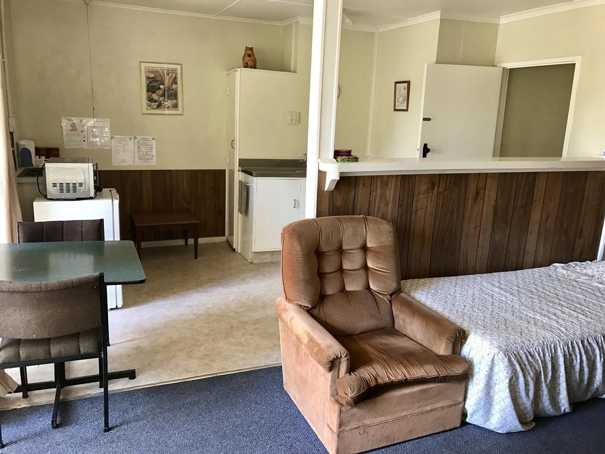 Golden Springs Motel, Holiday Park Rotorua Exteriör bild